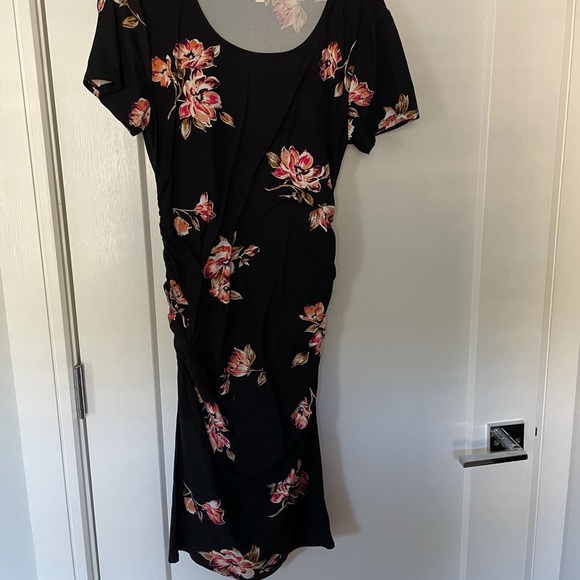 Small black and floral maternity midi dress - Picture 1 of 3